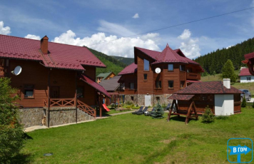 Котеджі Аура Карпат