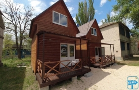 Котеджі на першій лінії