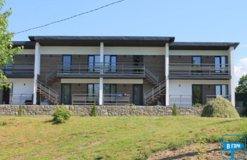 Апартаменти НА БЕРЕЗІ РІЧКИ