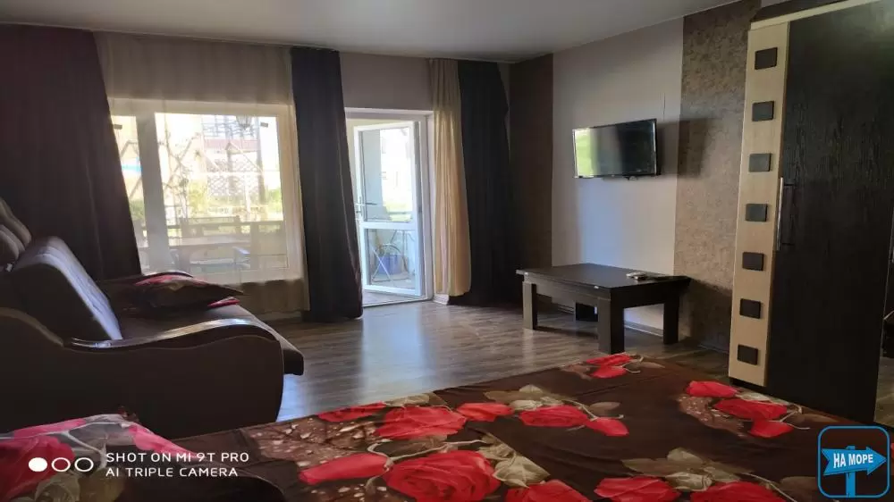 Номер-студио в Коттедже на 4 номера (1 и 2 этажи)